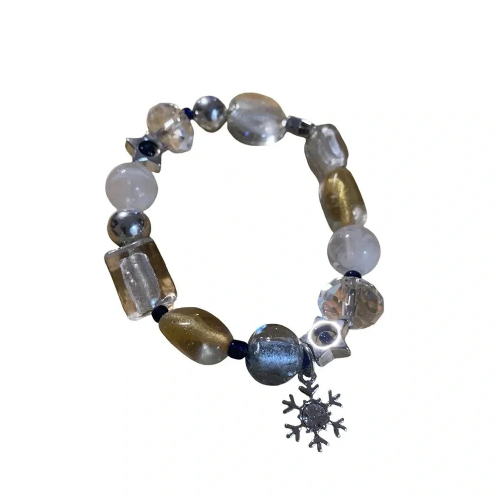 Avon Holiday beaded bracelet silvertone stretchy 7 inch NIB